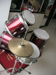 架子鼓津?qū)毰?從練習(xí)到樂隊(duì)演出的全方位樂器選擇